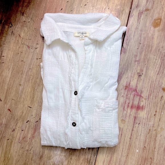 Umgee,Textured Natural White,Top,Cotton Chenille Blend,Button-Front Size Medium - Picture 13 of 14